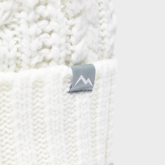 Women's Daisy Cable Knit Hat