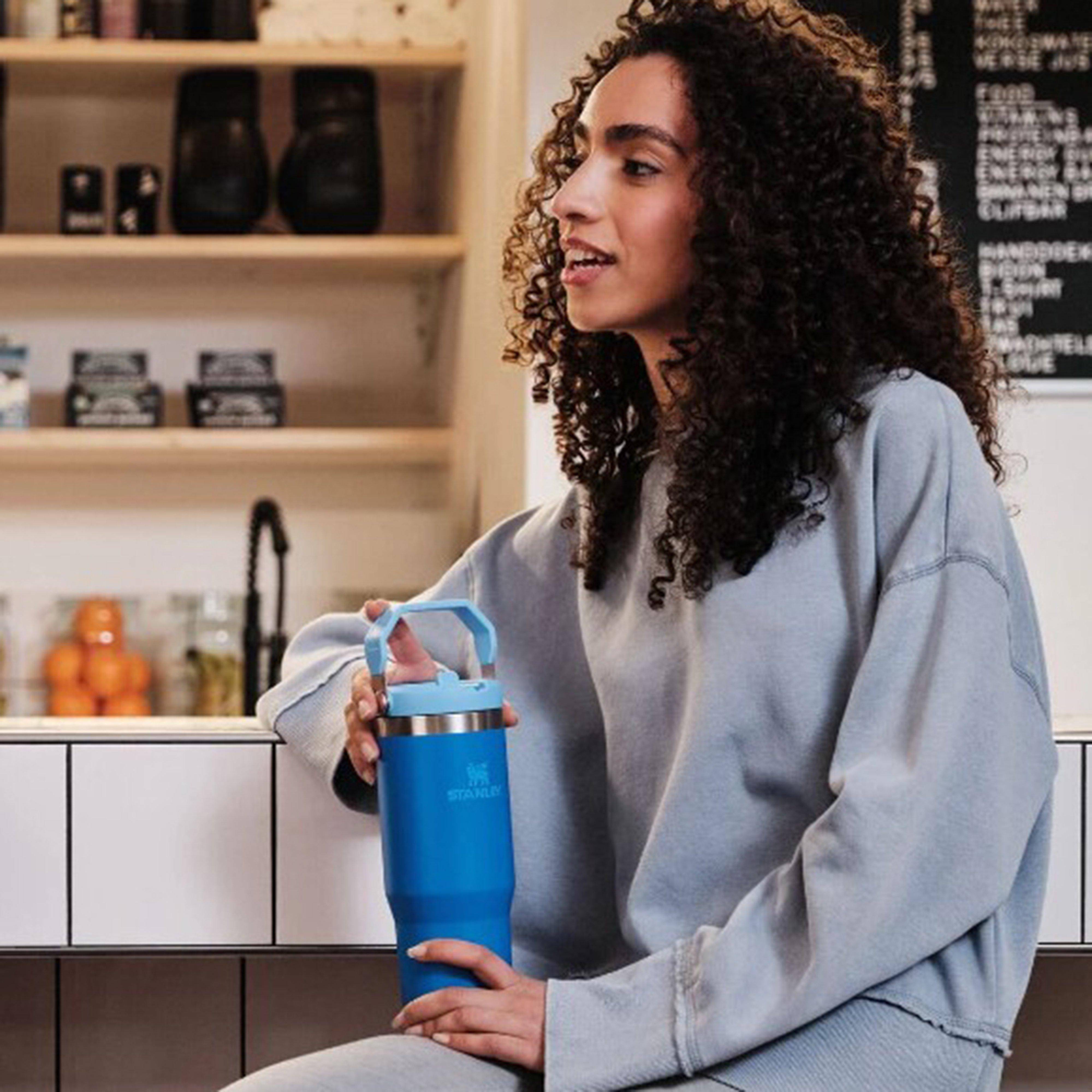 IceFlow™ Flip Straw Tumbler 0.89L