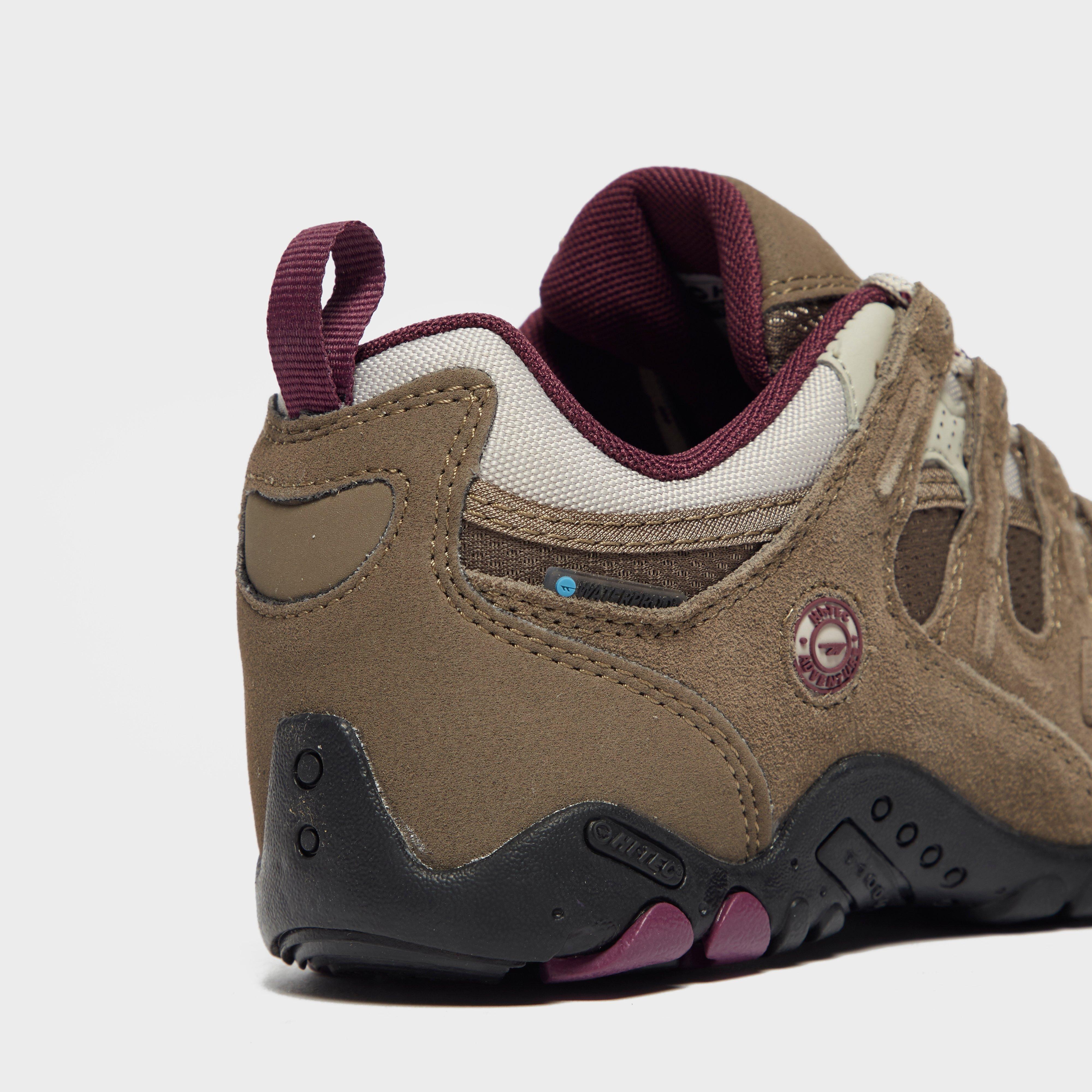 Women’s Saunter Waterproof Walking Shoes
