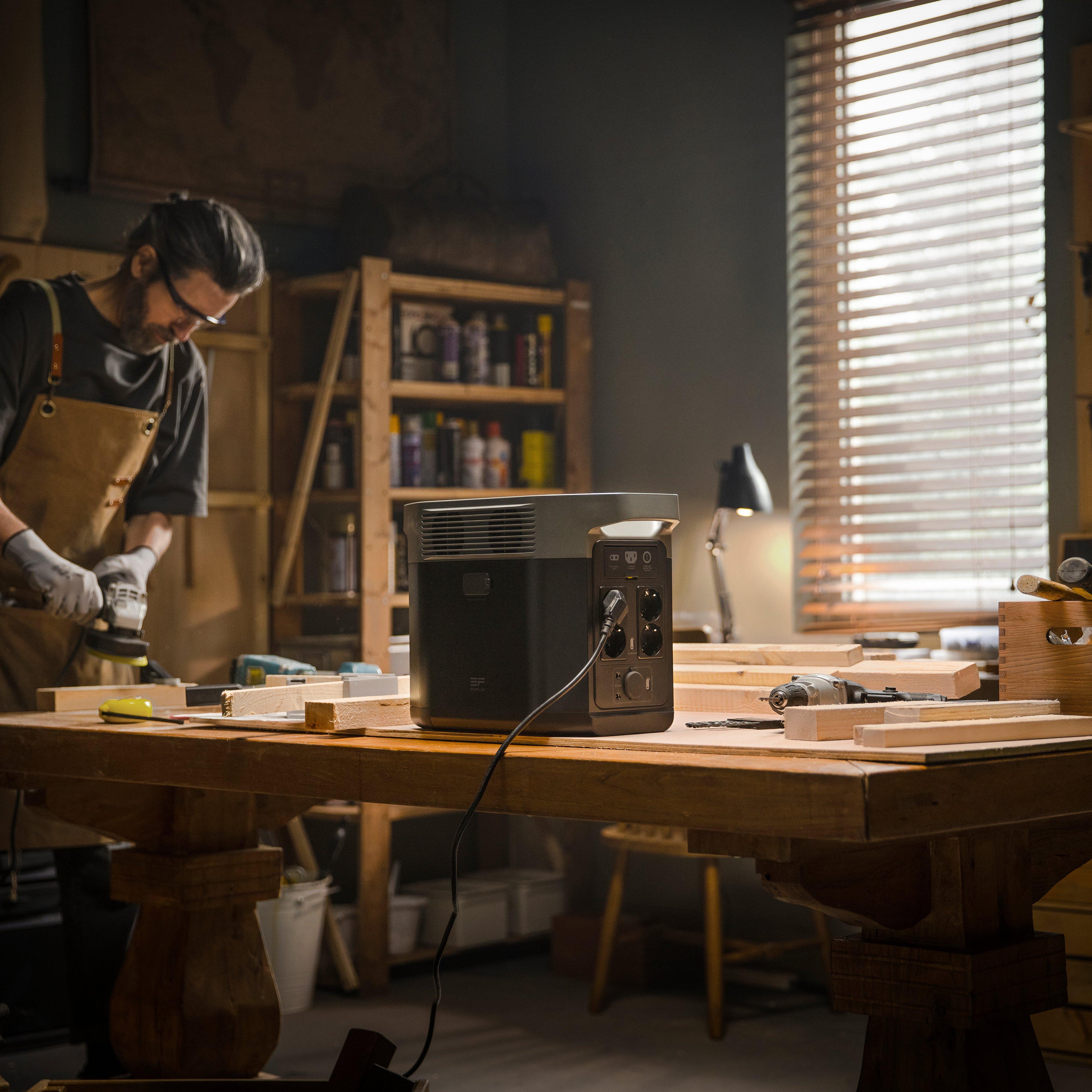 DELTA 2 PORTABLE Power Station