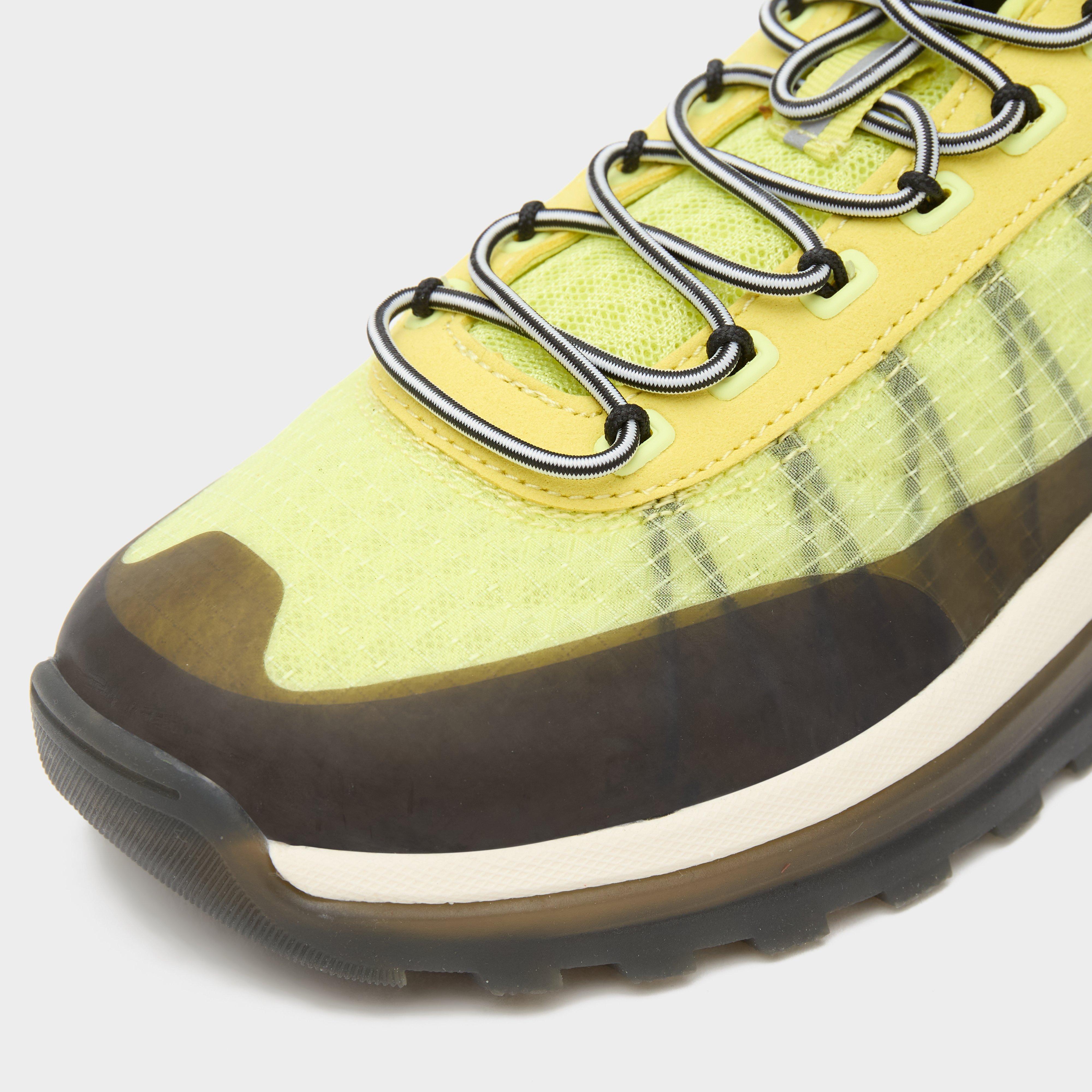 Women’s Travel Trainer