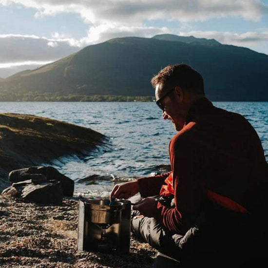 Folding Stove with Windshield and Piezo