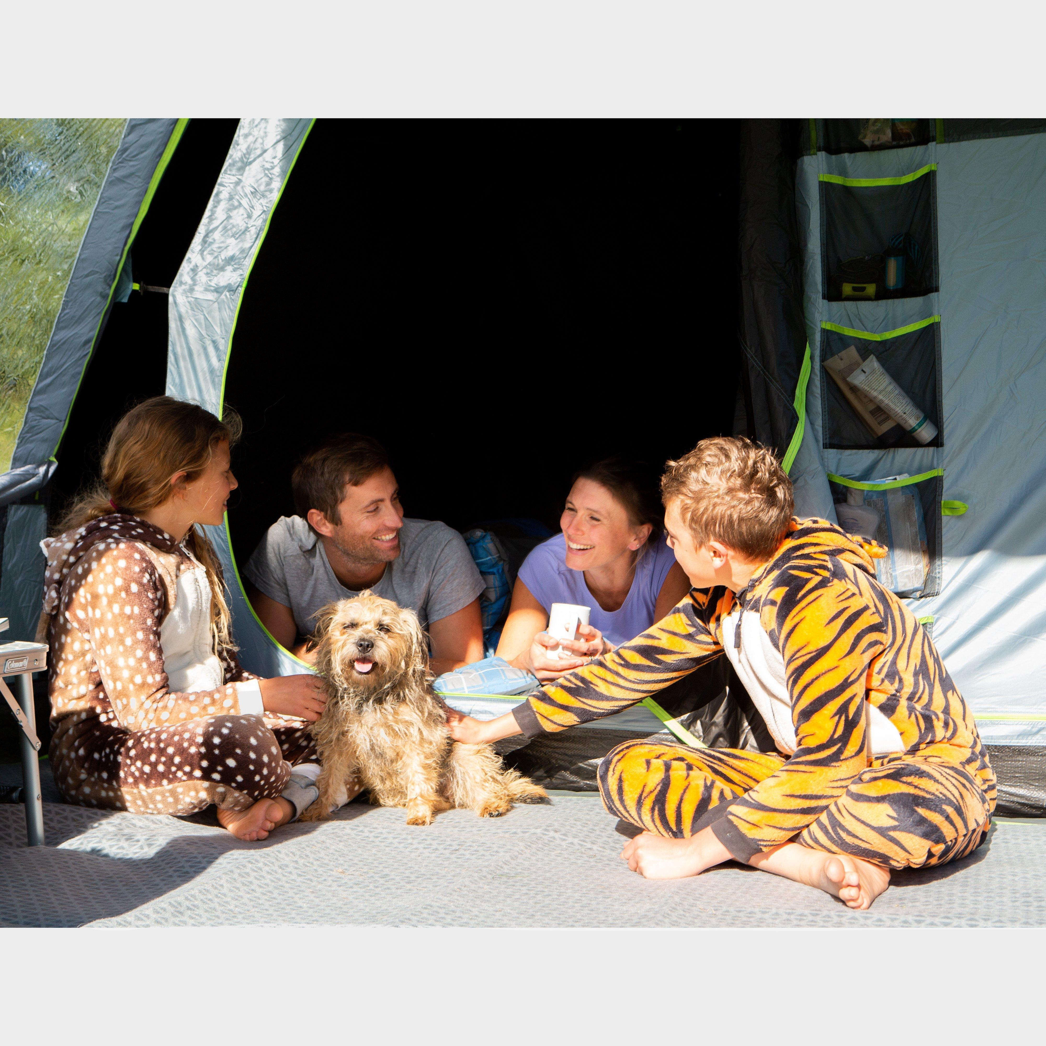 Refurbished Meadowood 4 Person Tent with Blackout Bedrooms