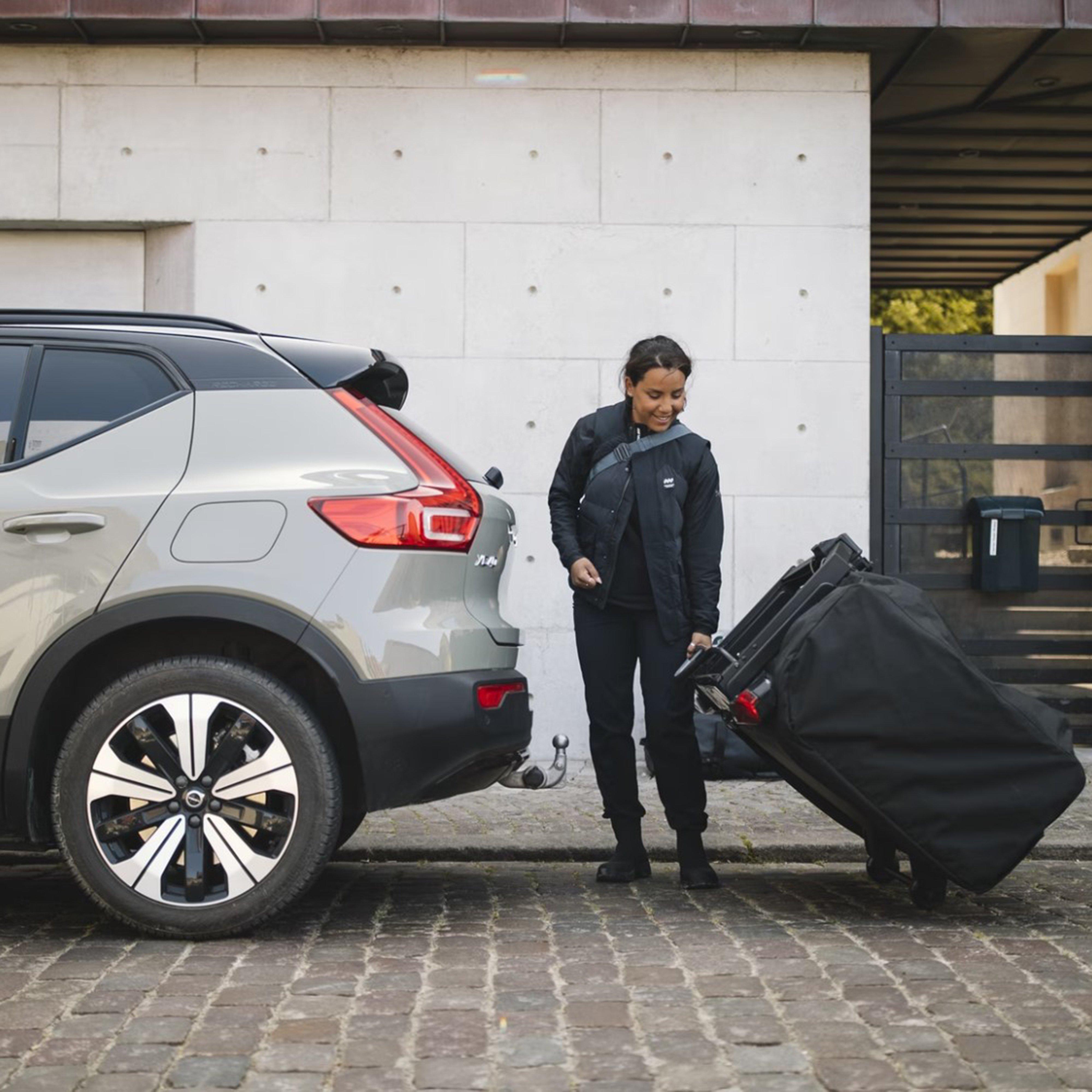 Outset Towbar Mounted Tent
