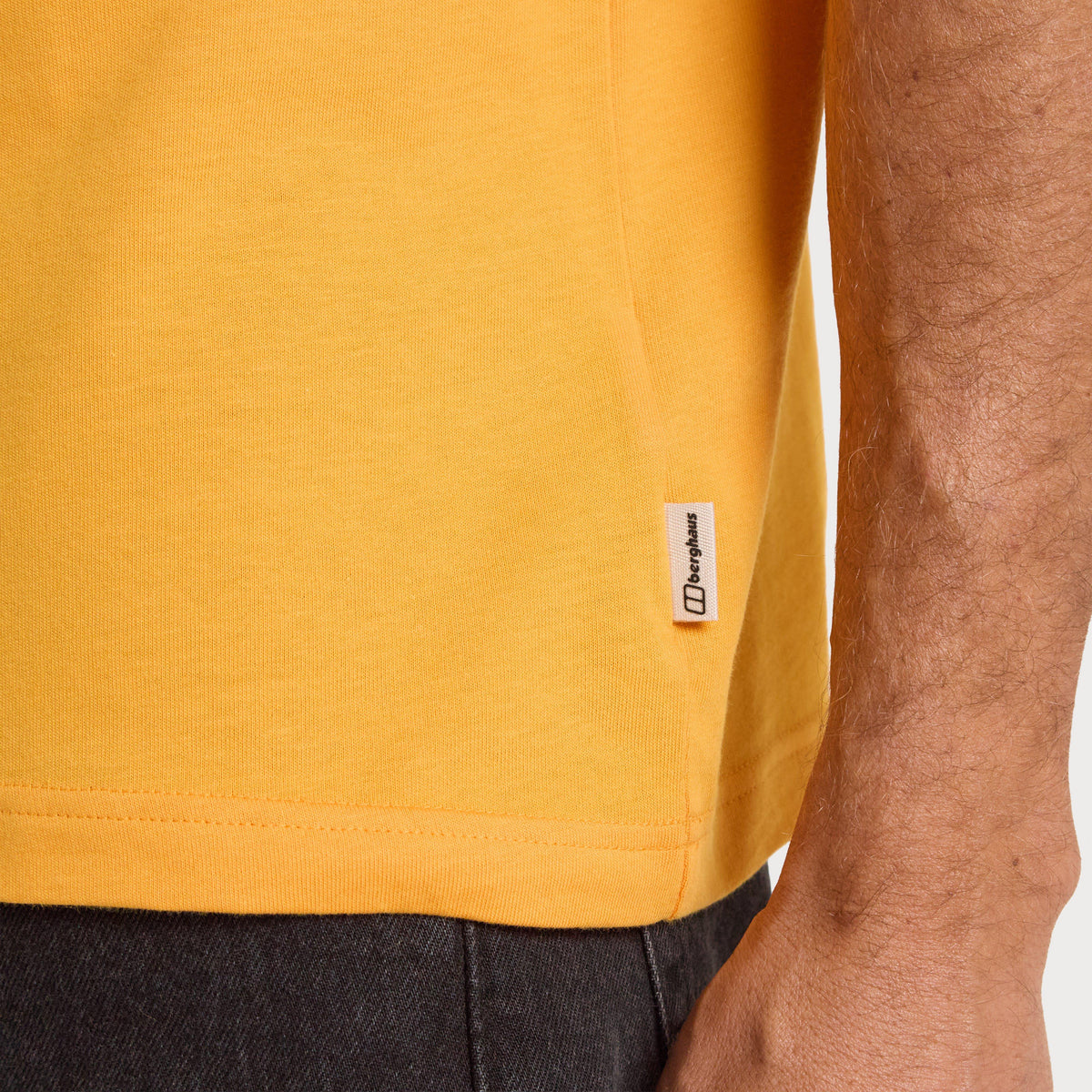Men's Mount 10 Essential Graphic Tee