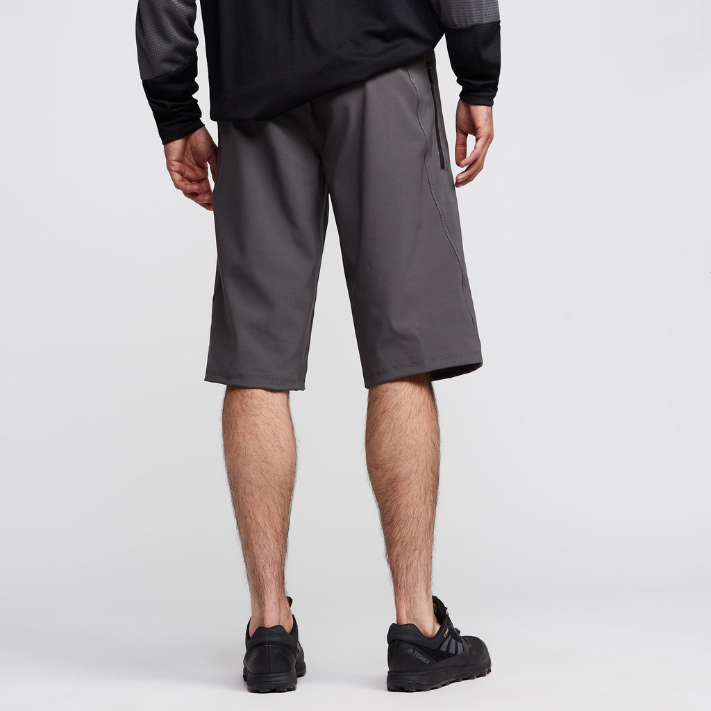 Men’s Defend Shorts