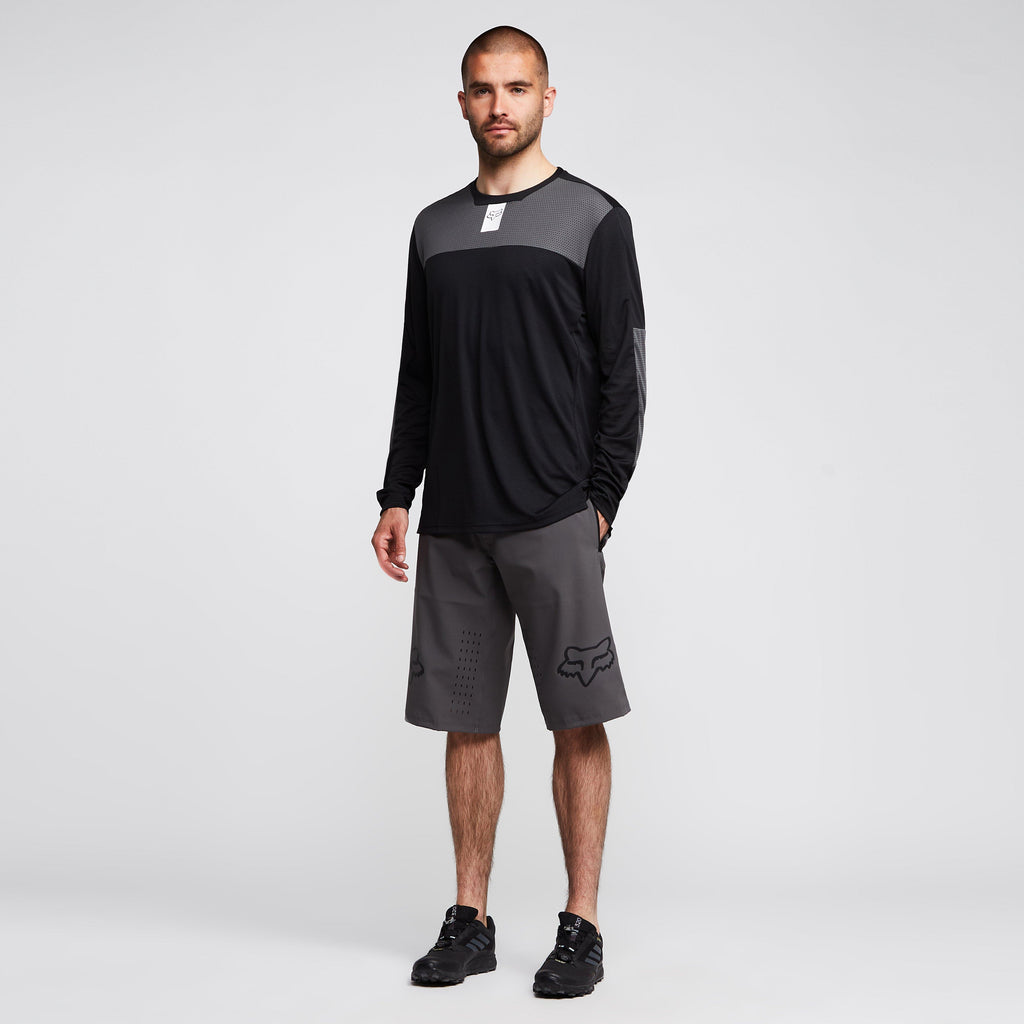 Men’s Defend Shorts