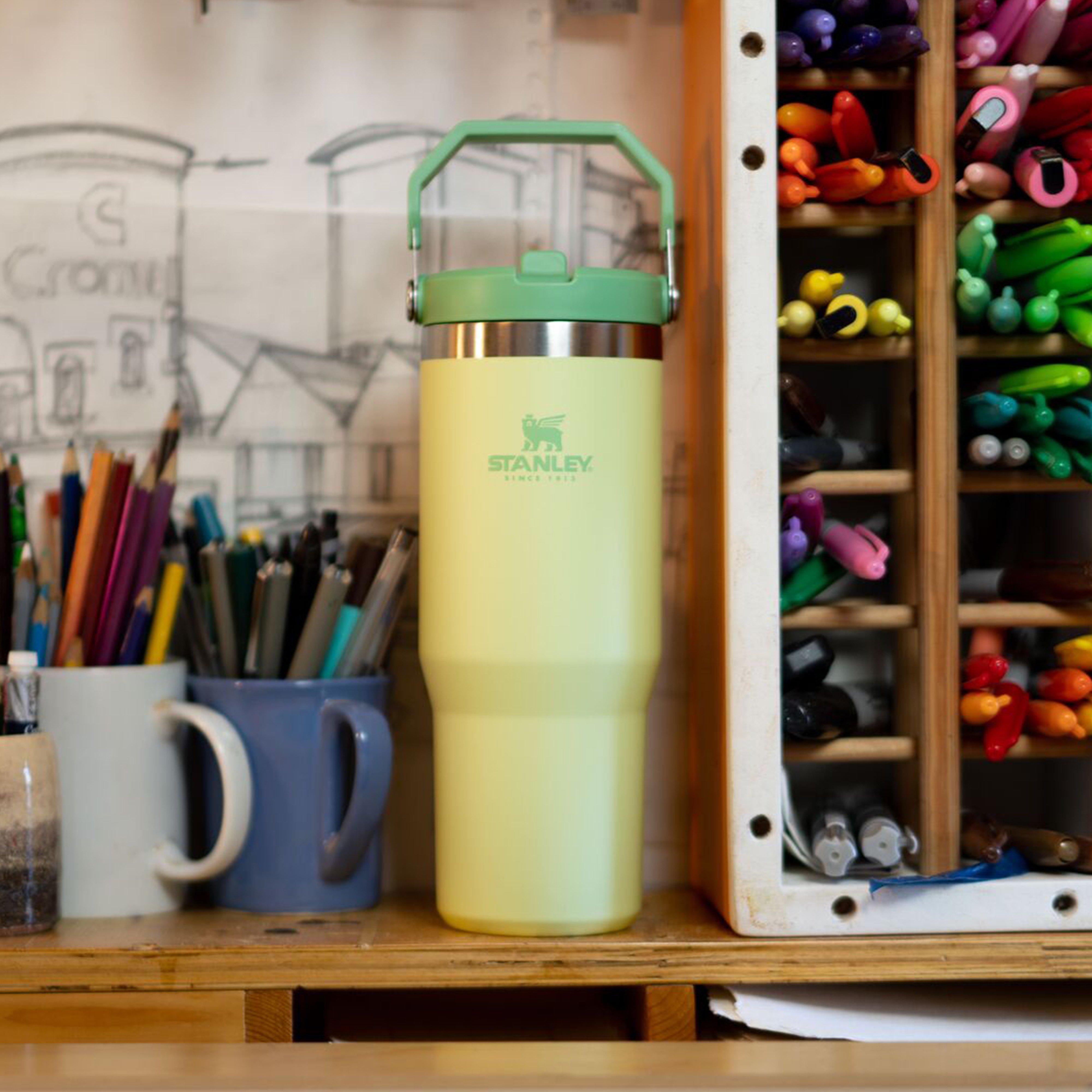IceFlow™ Flip Straw Tumbler 0.89L
