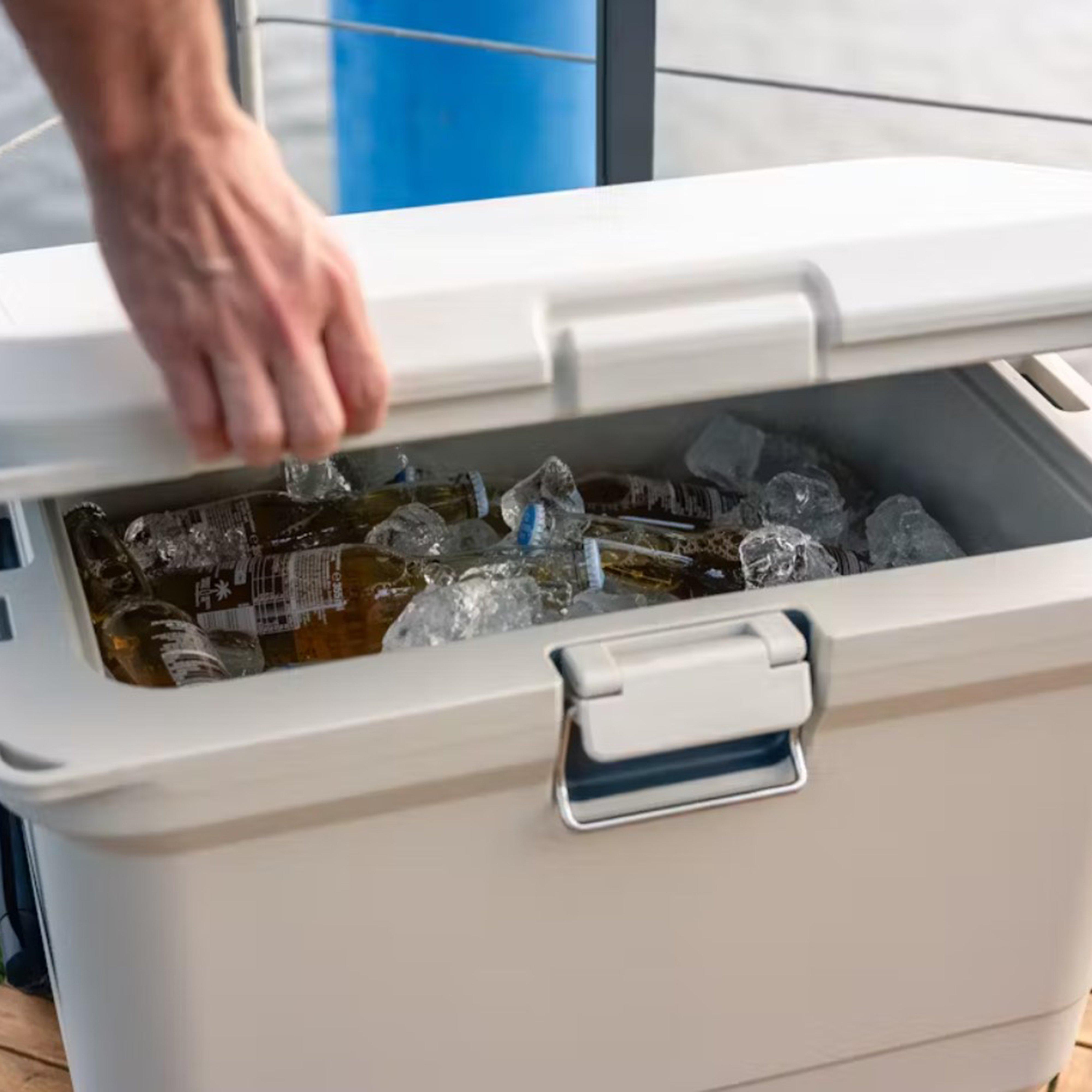 Pro 55QT Cooler Box