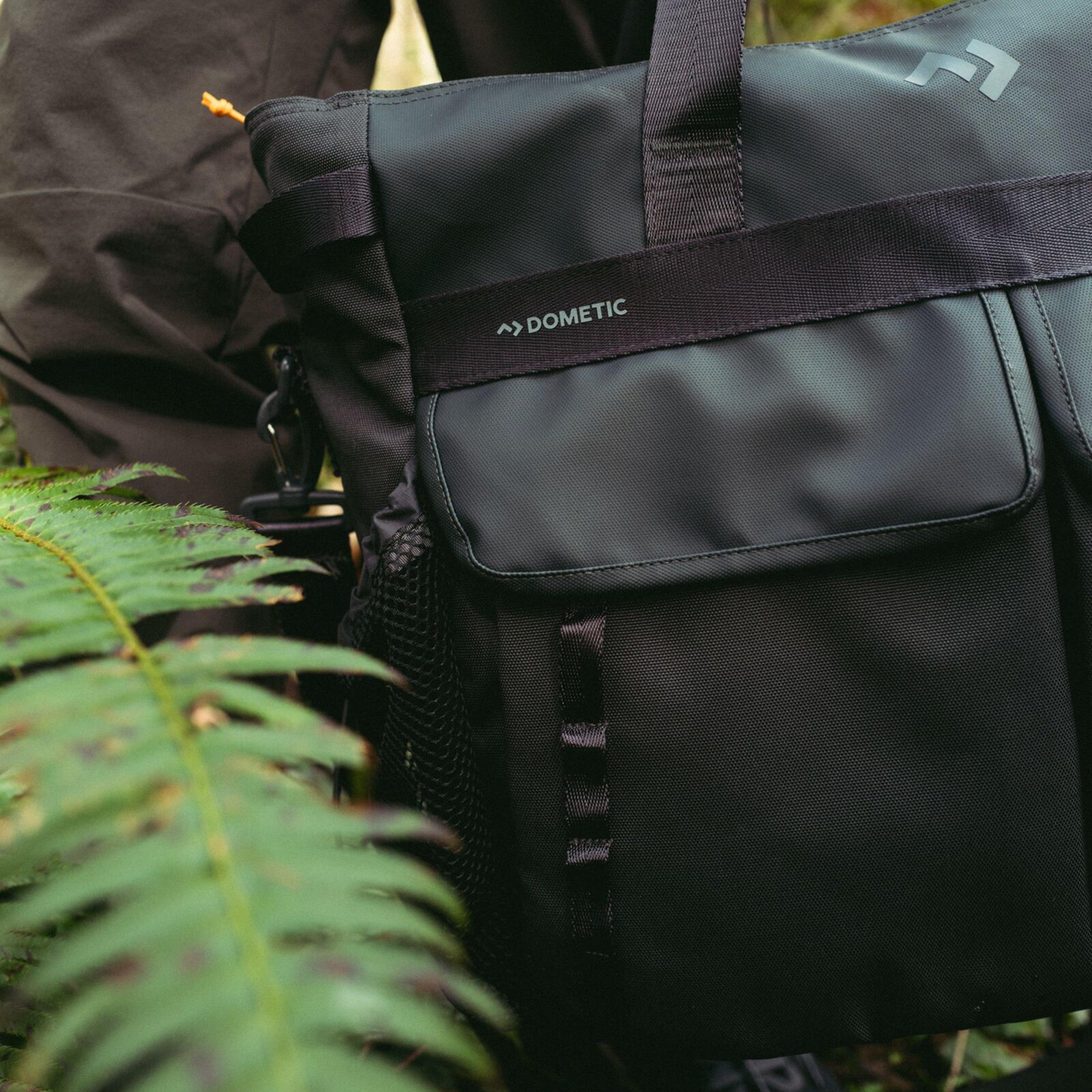 Unrestricted Tote XL