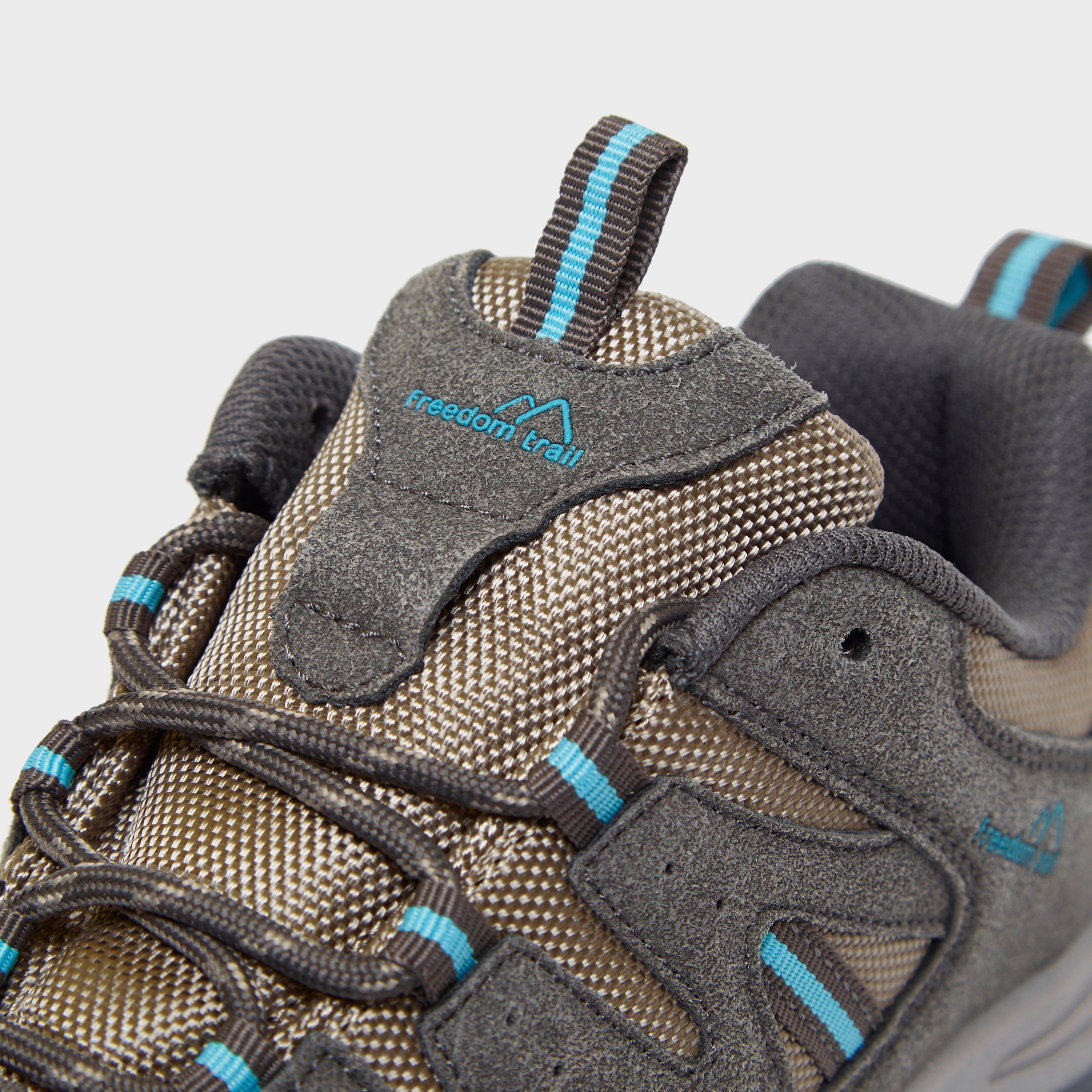Women's Buxton Walking Shoe