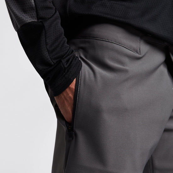 Men’s Defend Shorts