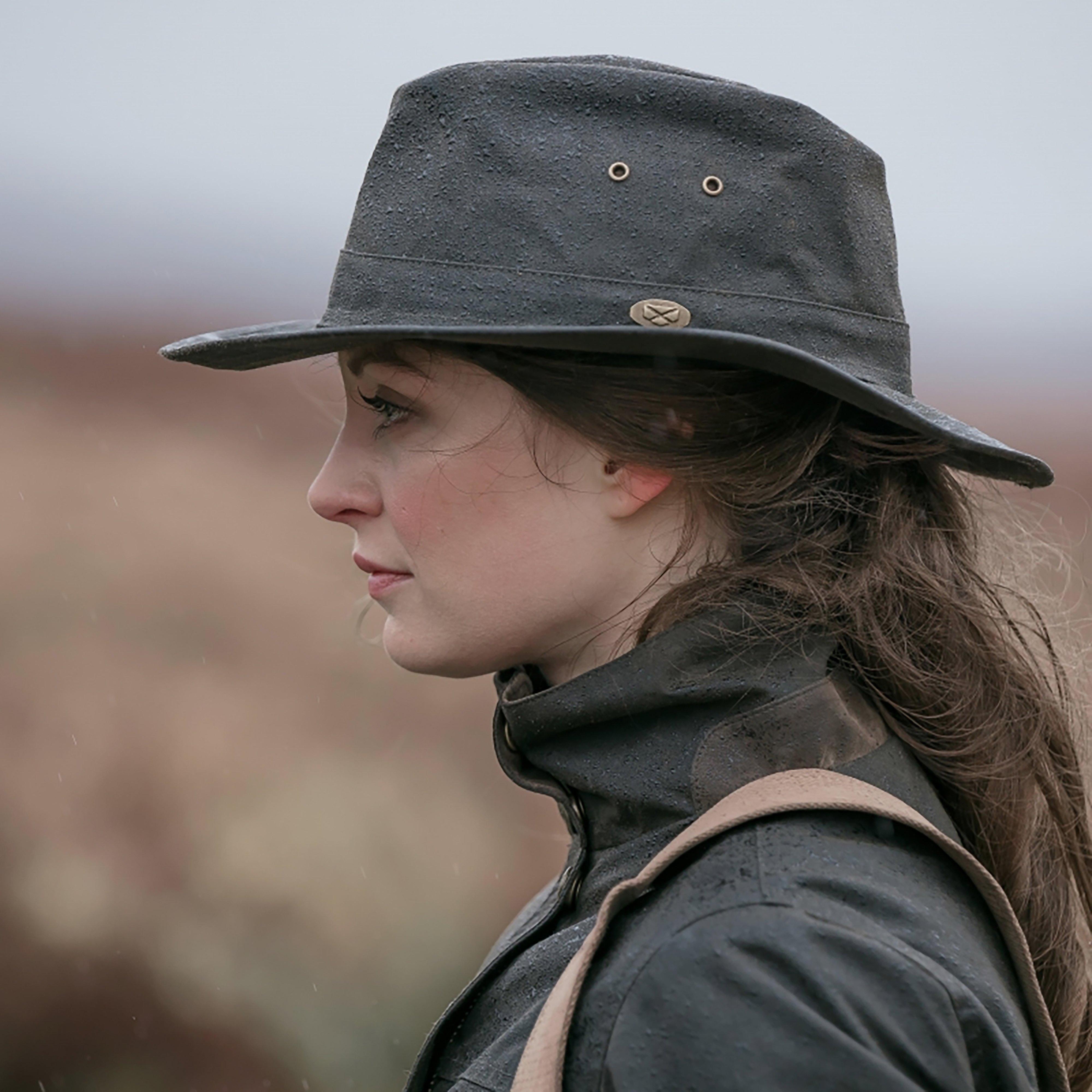 Caledonia Waxed Hat