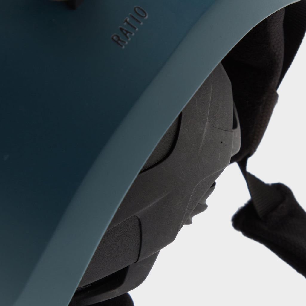Ratio Snow Helmet