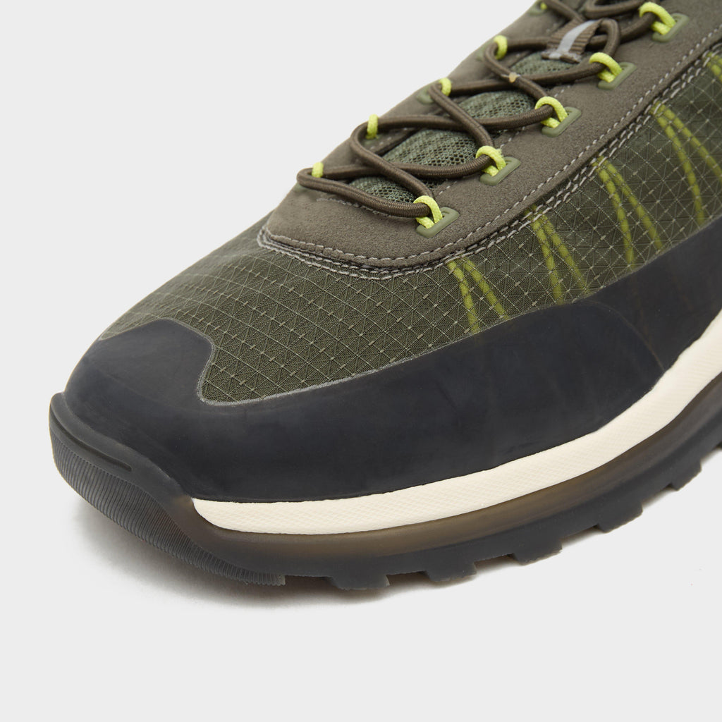Men’s Travel Trainer