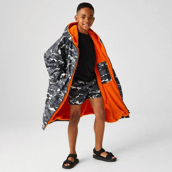 Kids’ Waterproof Changing Robe